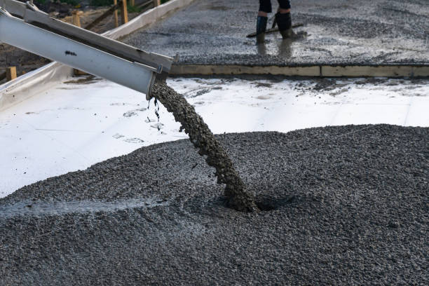 Best Commercial Concrete Contractor  in Eastmont, WA